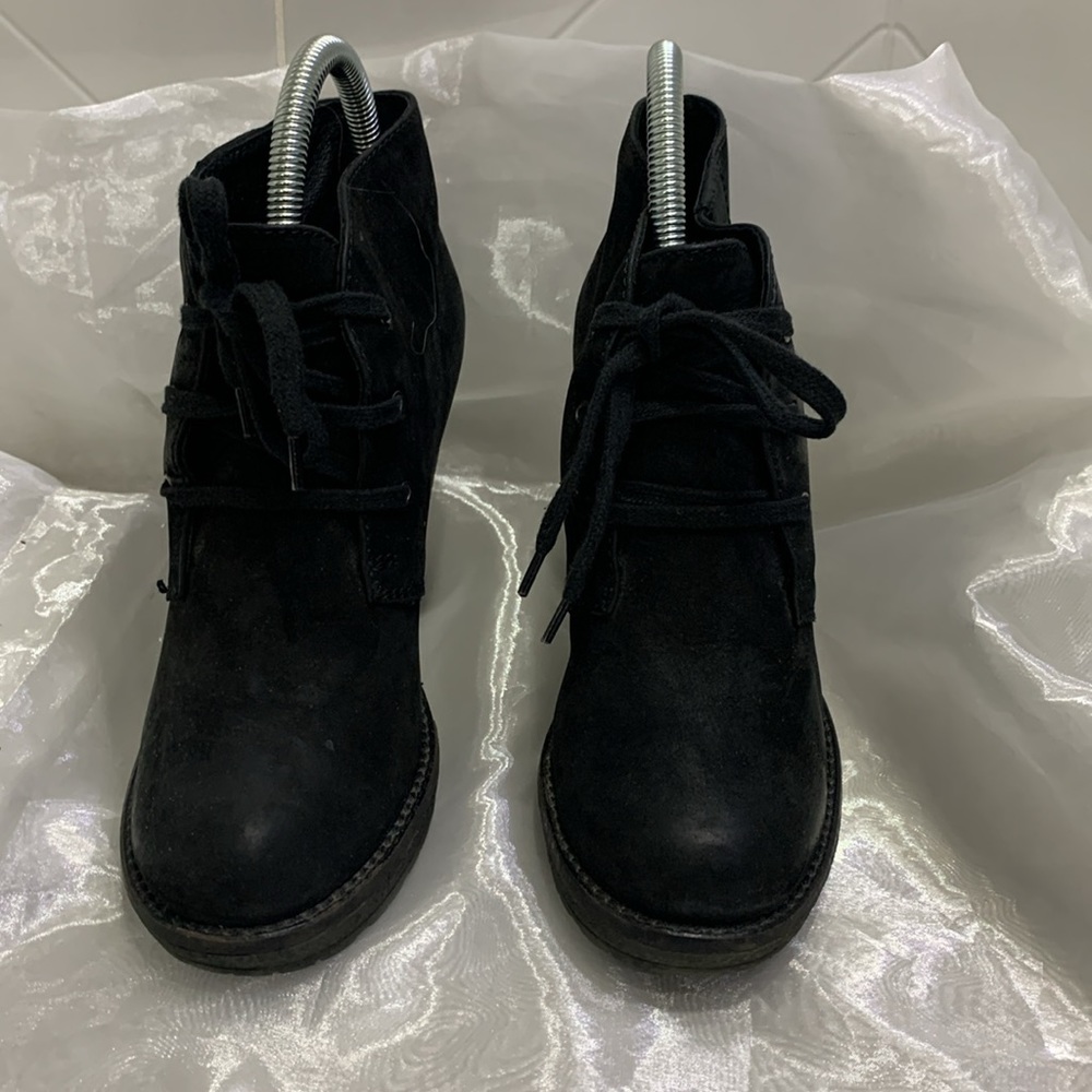 Browns Nubuck Leather Laced Ankle Booties